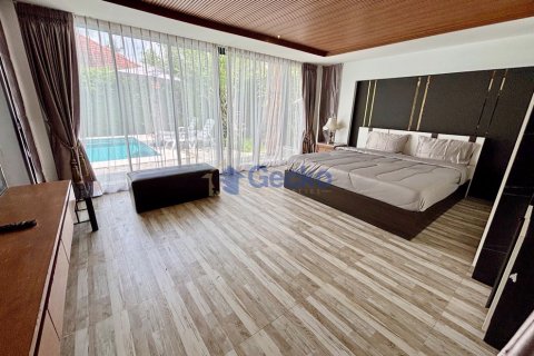 House in Pattaya, Thailand 4 bedrooms № 196859 - photo 28