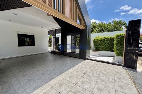 House in Pattaya, Thailand 4 bedrooms № 196859 - photo 22