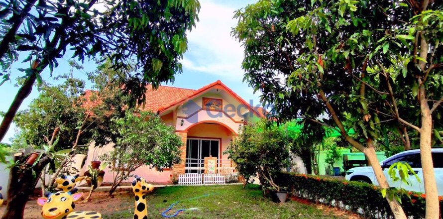 House in Pattaya, Thailand 3 bedrooms № 196860