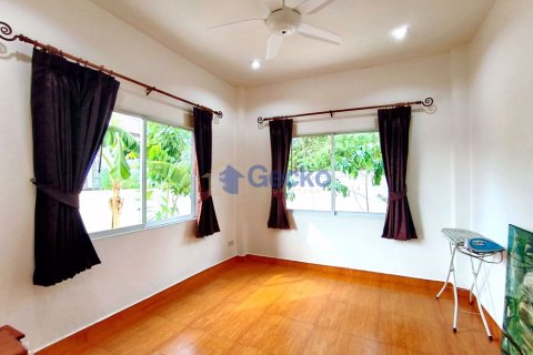 House in Pattaya, Thailand 3 bedrooms № 196860 - photo 14