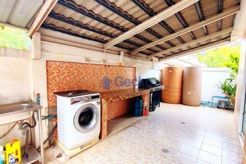 House in Pattaya, Thailand 3 bedrooms № 196860 - photo 17