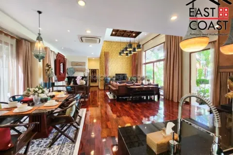 Casa de 3 dormitorios en Pattaya, Tailandia № 213762 - foto 11