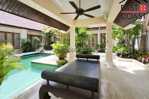Casa de 3 dormitorios en Pattaya, Tailandia № 213762 - foto 4