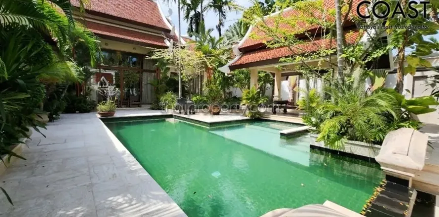 Casa de 3 dormitorios en Pattaya, Tailandia № 213762