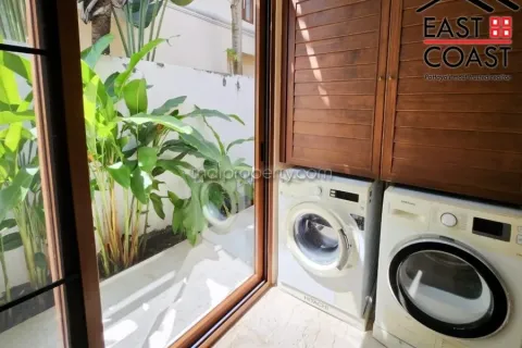 Casa de 3 dormitorios en Pattaya, Tailandia № 213762 - foto 17