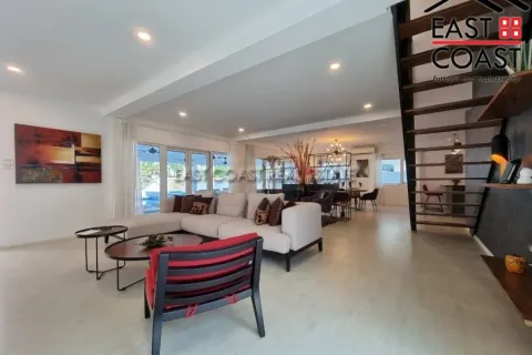Casa de 3 dormitorios en Pattaya, Tailandia № 213763 - foto 5