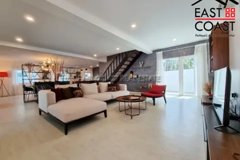 Casa de 3 dormitorios en Pattaya, Tailandia № 213763 - foto 4