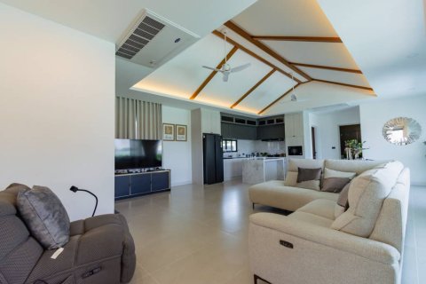 Villa in Hua Hin, Thailand 3 bedrooms № 172639 - photo 4