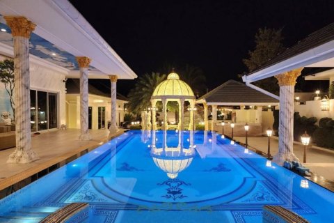 Villa à Hua Hin, Thaïlande 6 chambres № 172636
