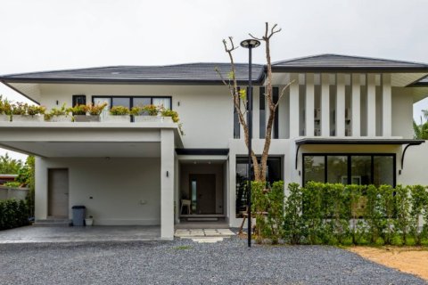 House in Phuket, Thailand 4 bedrooms № 180668 - photo 23