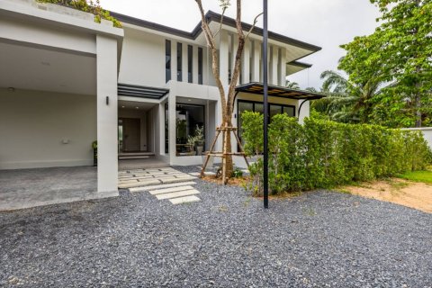 House in Phuket, Thailand 4 bedrooms № 180668 - photo 24