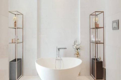 Penthouse in Bangkok, Thailand 4 bedrooms № 180670 - photo 11