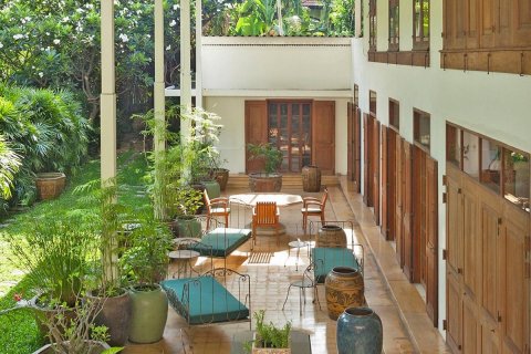 House in Bangkok, Thailand 4 bedrooms № 180672 - photo 4