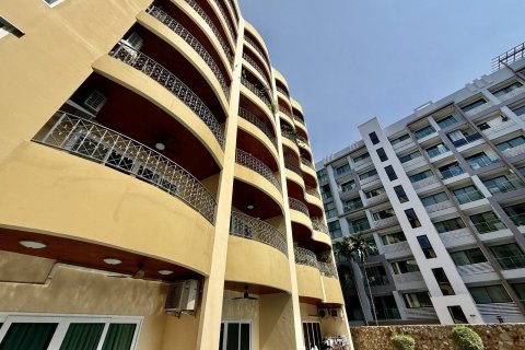 Condo in Pattaya, Thailand, 2 bedrooms  № 156779 - photo 18