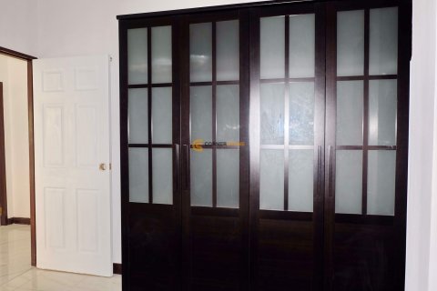 Studio on Jomtien Beach, Pattaya, Thailand № 156781 - photo 17