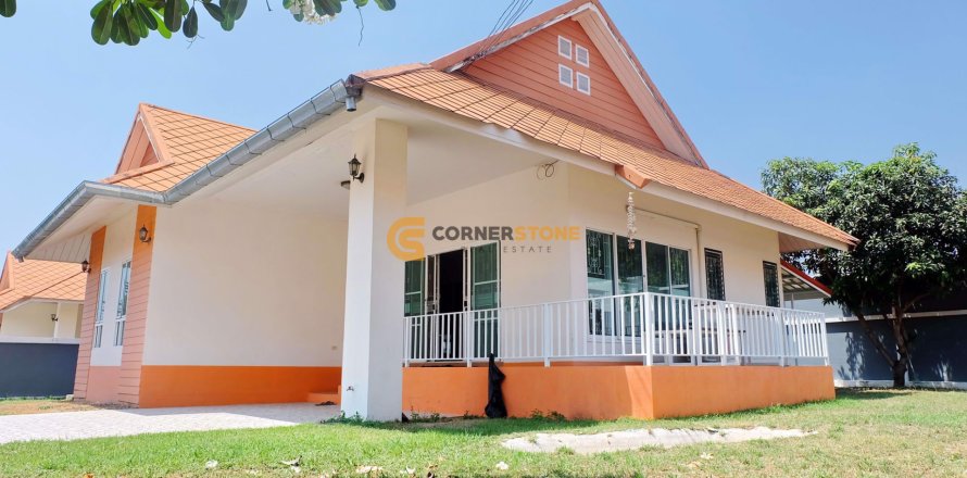 Studio on Jomtien Beach, Pattaya, Thailand № 156781