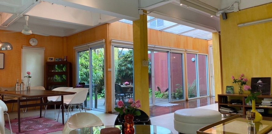 Вилла в Бангкоке, Таиланд с 3 спальнями  № 167489