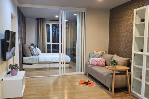 Студия в кондо в Ваттхане, Бангкок, Таиланд № 167487 - фото 9