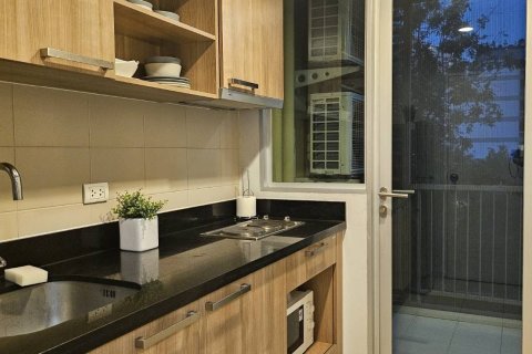 Студия в кондо в Ваттхане, Бангкок, Таиланд № 167487 - фото 5