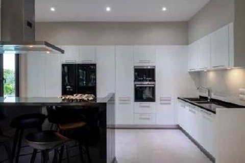 Villa in Hua Hin, Thailand 5 bedrooms № 167483 - photo 19