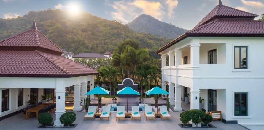 Villa in Hua Hin, Thailand 5 bedrooms № 167483