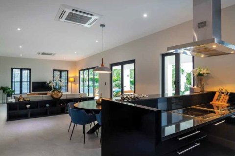 Villa in Hua Hin, Thailand 5 bedrooms № 167483 - photo 18