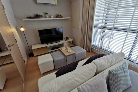 Дуплекс в Ваттхане, Бангкок, Таиланд с 2 спальнями  № 150017 - фото 1