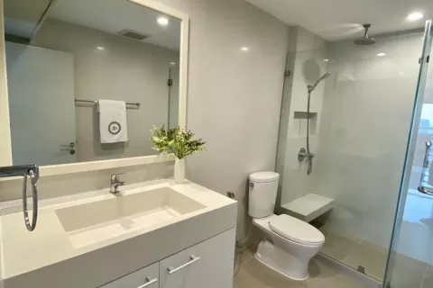 Кондоминиум с 2 спальнями в Клонг Тоэй, Бангкок, Таиланд № 136996 - фото 15