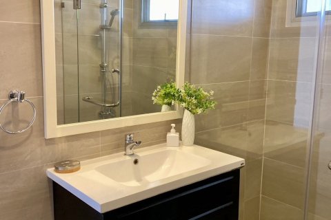 Кондоминиум с 2 спальнями в Клонг Тоэй, Бангкок, Таиланд № 136996 - фото 14