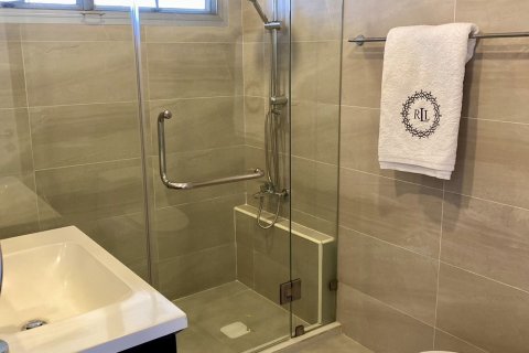 Кондоминиум с 2 спальнями в Клонг Тоэй, Бангкок, Таиланд № 136996 - фото 13