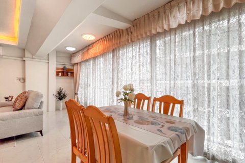 Condo à Bang Lamung, Thaïlande, 2 chambres № 159934 - photo 11