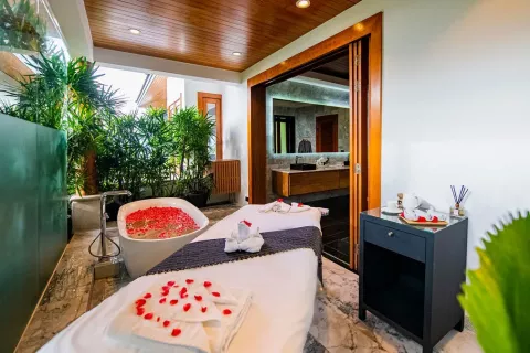 Villa in Phuket, Thailand 10 bedrooms № 145748 - photo 5