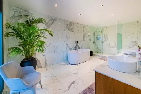 Villa in Phuket, Thailand 10 bedrooms № 145748 - photo 23