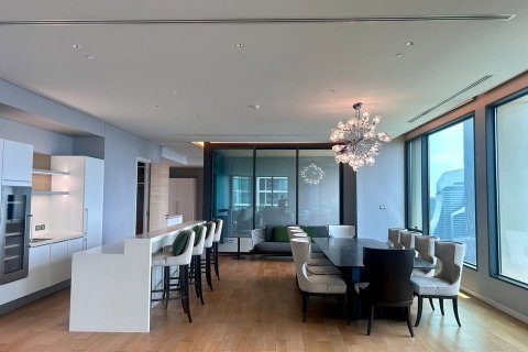 Кондоминиум с 3 спальнями в Патхум Ване, Бангкок, Таиланд № 172557 - фото 1