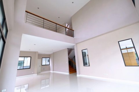 Вилла в Бангкоке, Таиланд с 7 спальнями  № 133778 - фото 10