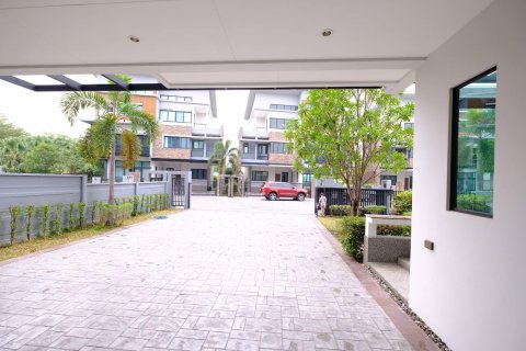 Вилла в Бангкоке, Таиланд с 7 спальнями  № 133778 - фото 11