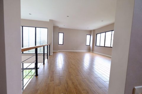 Вилла в Бангкоке, Таиланд с 7 спальнями  № 133778 - фото 6