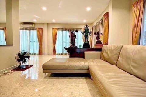 Вилла в Бангкоке, Таиланд с 4 спальнями  № 133780 - фото 11