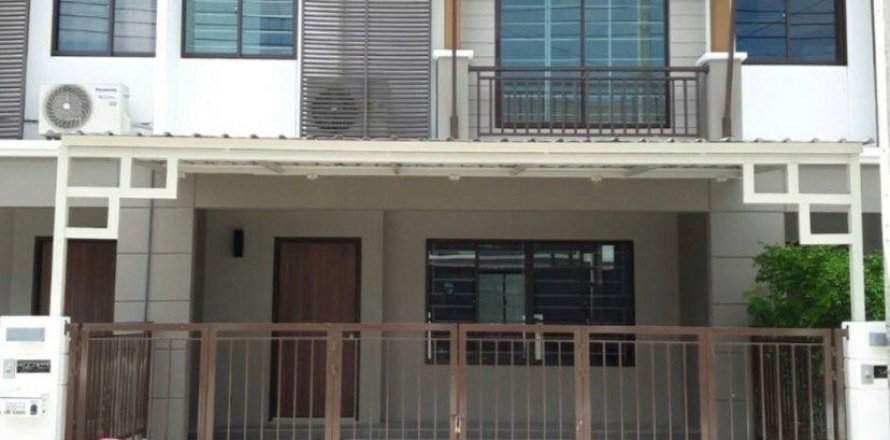 Таунхаус в Суан Луанге, Бангкок, Таиланд с 3 спальнями  № 154455