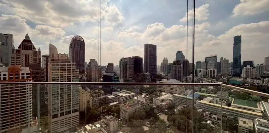 Condo à Bang Rak, Bangkok, Thaïlande, 2 chambres  № 170652