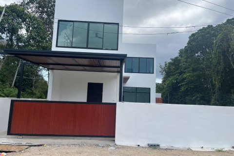 Villa in Phuket, Thailand 3 bedrooms № 156607 - photo 11