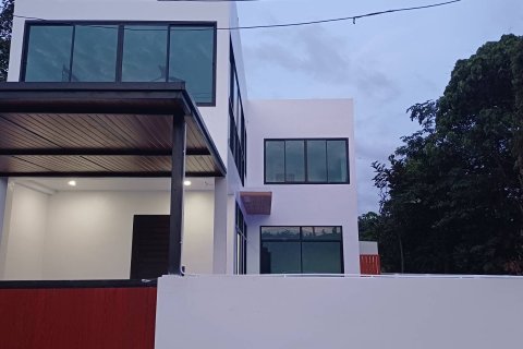Villa in Phuket, Thailand 3 bedrooms № 156607 - photo 14