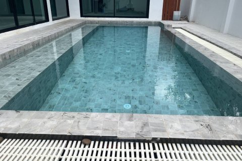 Villa in Phuket, Thailand 3 bedrooms № 156607 - photo 9