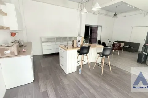 Studio in Phra Khanong, Bangkok, Thailand № 214802 - Foto 3