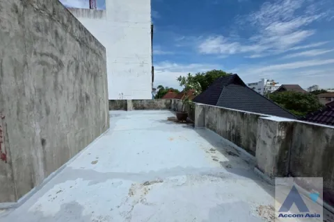Studio in Phra Khanong, Bangkok, Thailand № 214802 - Foto 18