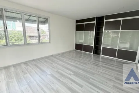 Studio in Phra Khanong, Bangkok, Thailand № 214802 - Foto 10