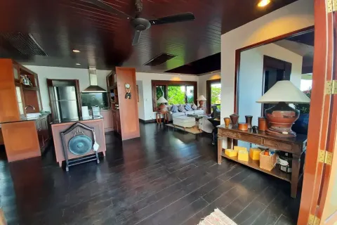 Villa in Phuket, Thailand 4 bedrooms № 167655 - photo 4