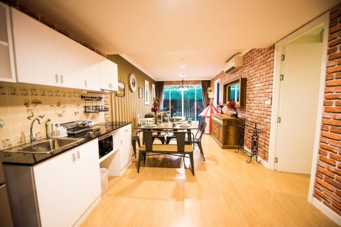 Condo in Hua Hin, Thailand, 2 bedrooms  № 157153 - photo 11