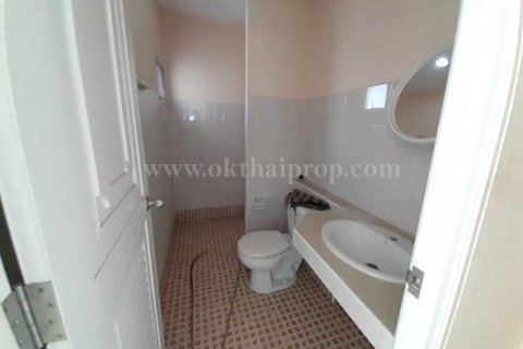 Townhouse à Pathum Thani, Thaïlande 5 chambres № 157154 - photo 16