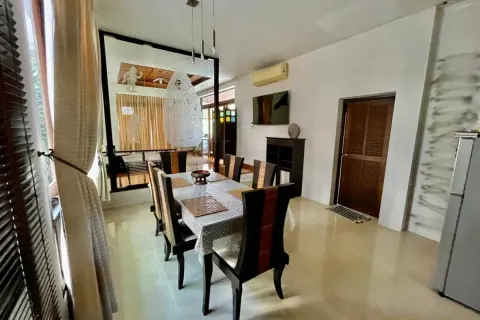 Casa de 4 dormitorios en Jomtien Beach, Pattaya, Tailandia № 211792 - foto 20